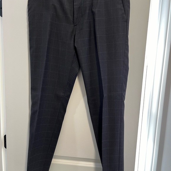 Hugo boss grey suit with blue window pane - Picture 5 of 5
